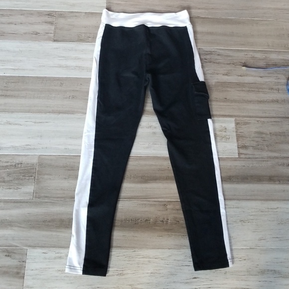 Colorblock Athletic Leggings with Pocket - Picture 5 of 9